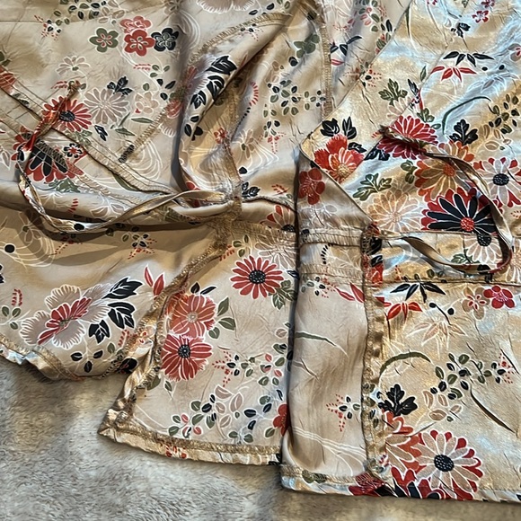 Xhilaration Floral Satin Wrap Top - Picture 15 of 15